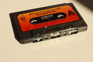 Globalisasi Musik: Kolaborasi & Inovasi Kreatif